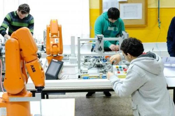 Automatización y robótica industrial